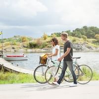 Promenad längs kusten