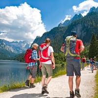 Lätt vandring runt Gosausee