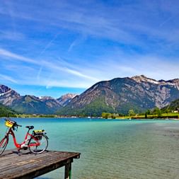 Bergblick über dem Achensee