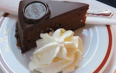 Berömd och läcker Sachertårta