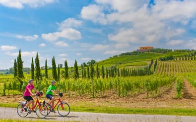 Radfahrer in der Nähe von Stabbia