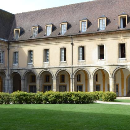 Beaune slottets innergård