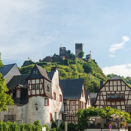 Borg Metternich längs Mosel cykelvägen
