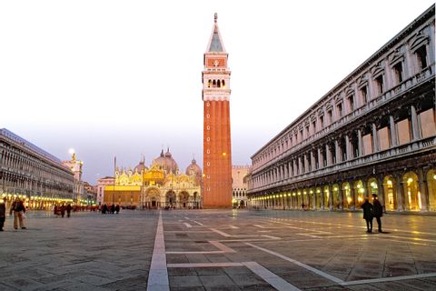 Markusplatsen i Venedig