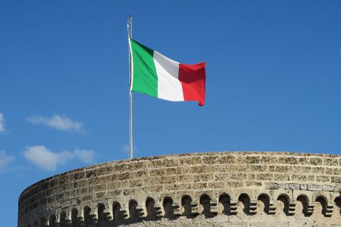 Italien flagga i Apulien